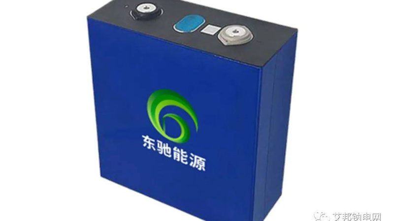 光伏板尺寸分类与材质解析：揭秘光伏发电的基石